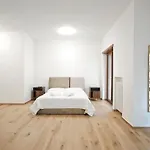 Urban Loft *