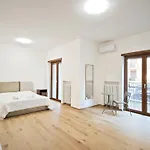 Urban Loft *