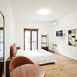 Urban Loft *