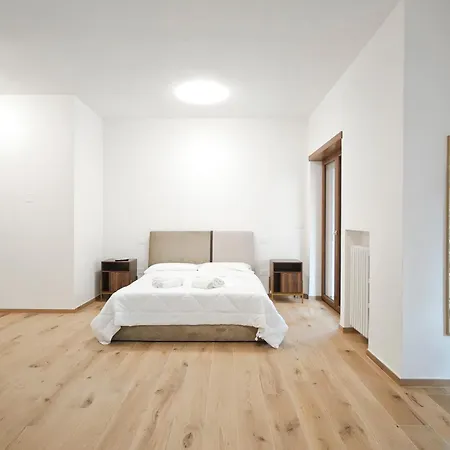 Urban Loft *
